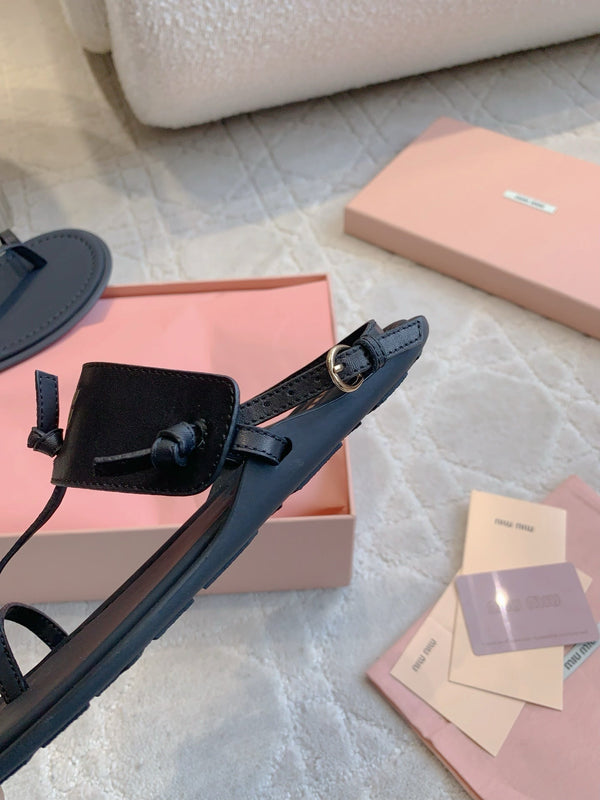 Miu Flip-flot Flat Sandal Black in Cowhide 615338