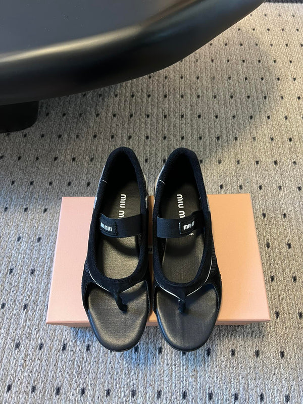 Miu Miu 26 Mary Jane Casual Flip-Flops Black in Mesh fabric 614742