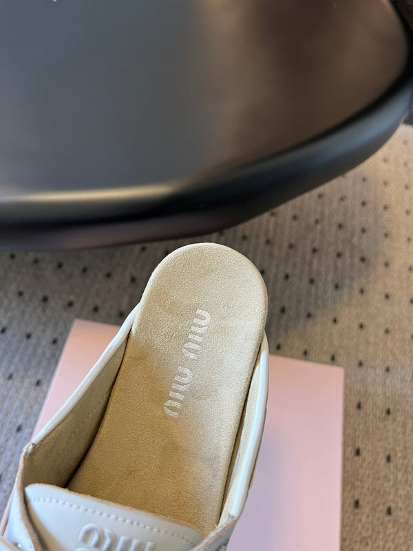 Miu Miu 26SS Mules Light Beige in Cowhide 614559