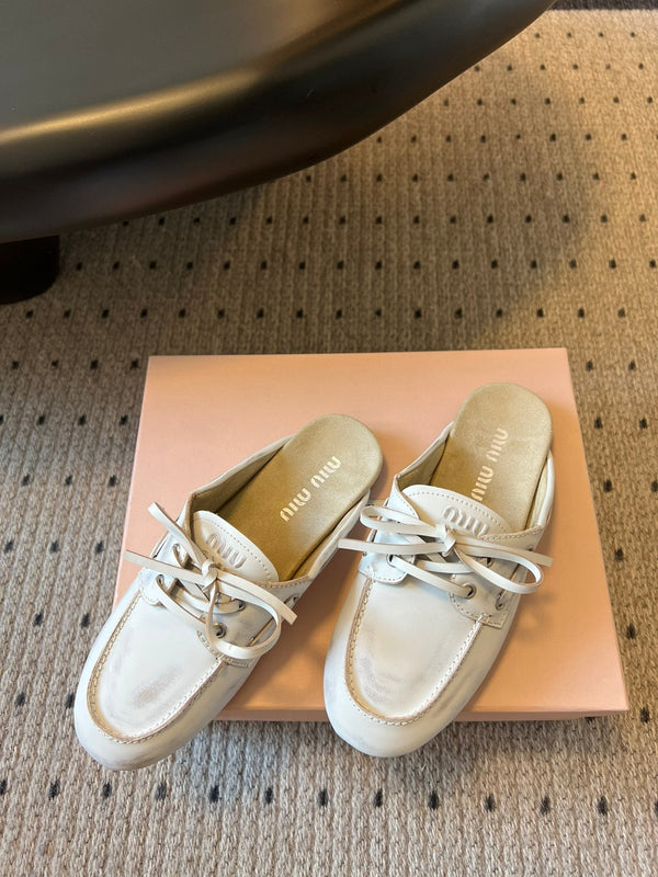 Miu Miu 26SS Mules Light Beige in Cowhide 614559