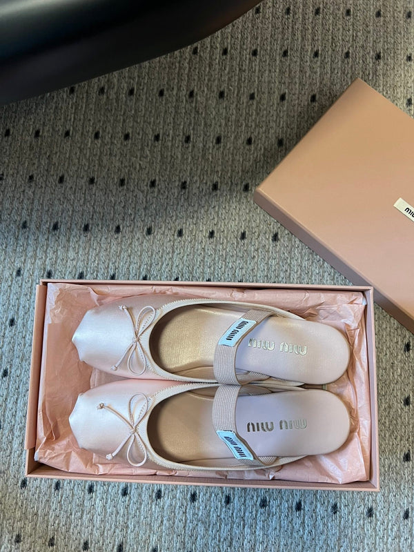Miu Miu 26 Ballet Flats Light Pink in Silk 614469