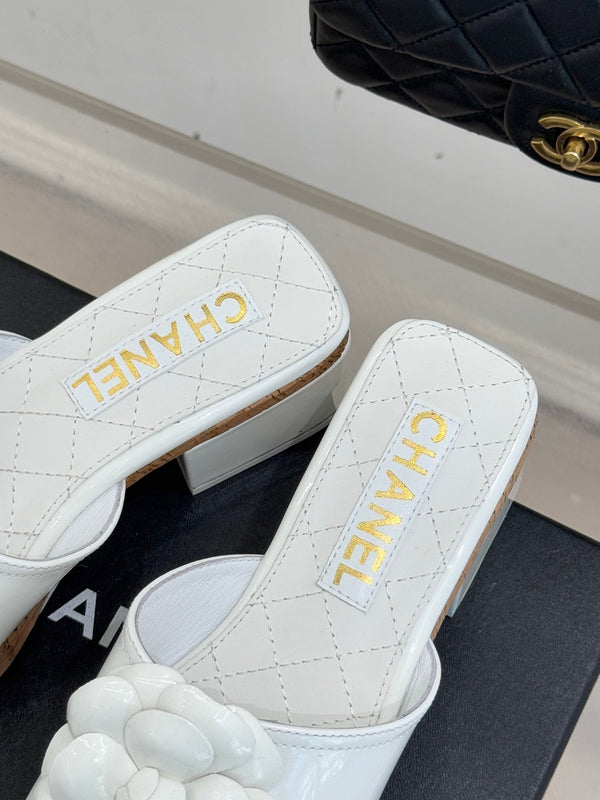 Chanel 26C Camellia Wood Grain Platform Sandals White in Leather 615916
