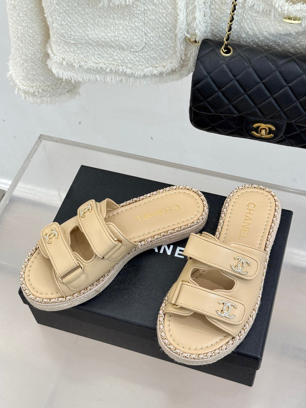 Chanel 26C Chain Double C Buckle Slippers Beige Cowhide 615786