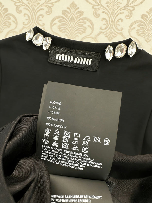 Chanel Black Beaded Crew Neck Short Sleeve T-Shirt in Cotton 133330