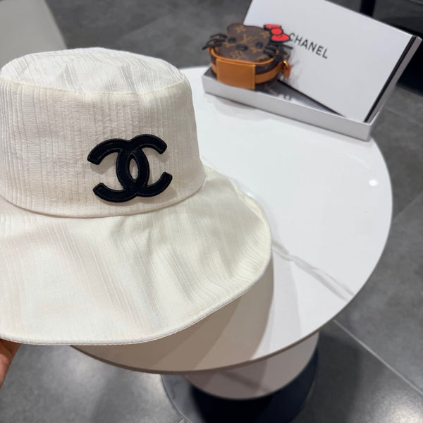 Chanel Wide-brimmed Bucket Hat White in Cloth 192258
