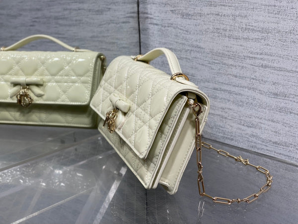 Dior 26 Bow Pearl Chain Clutch In Ivory Glossy Lambskin GHW