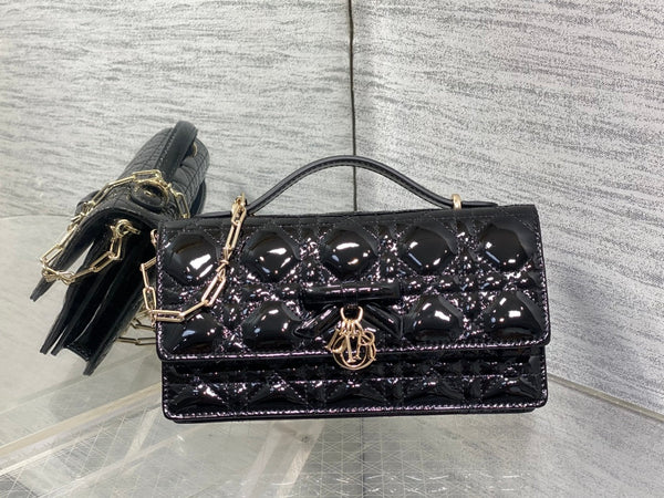 Dior 26 Bow Pearl Chain Clutch In Black Glossy Lambskin GHW