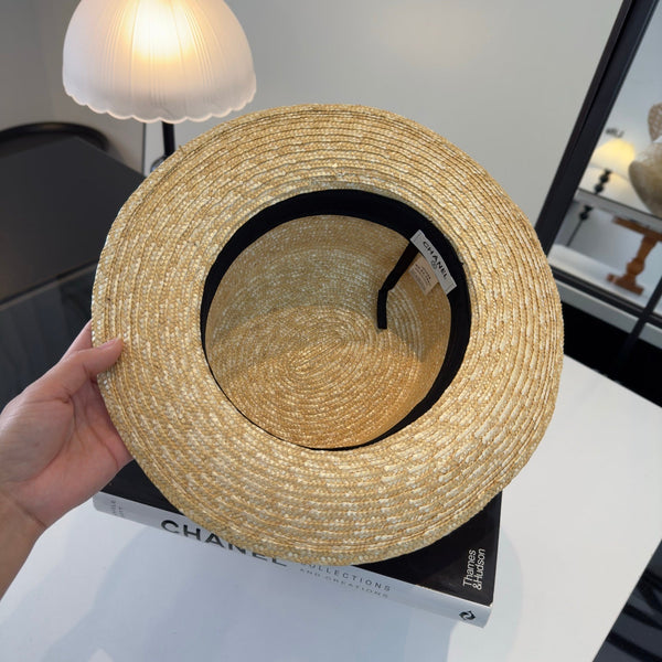 Chanel Beige White Raffia straw hat 205378