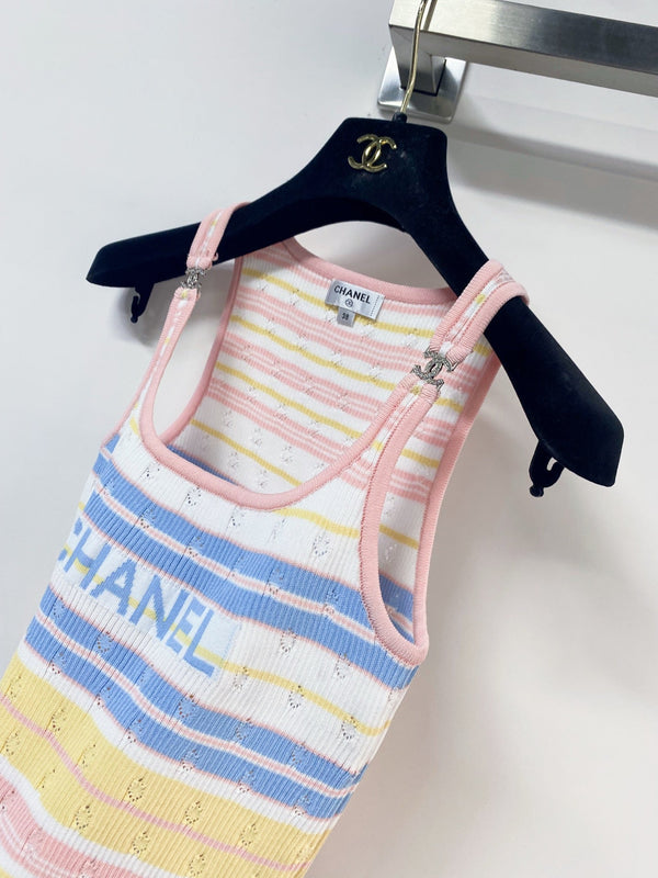 Chanel Two-Tone Vest Pink Colorful in Wool 194363