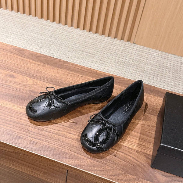 Chanel Vintage Cambon Ballet Flats Black in Lambskin 692526