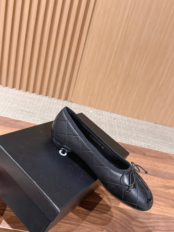 Chanel Vintage Cambon Ballet Flats Black in Lambskin 692526