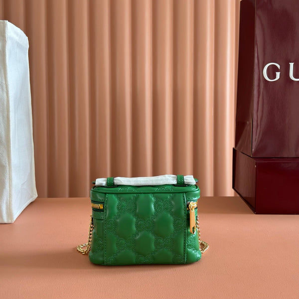 Gucci GG Matelassé Mini Bag 16 Green in Quilted Leather 284909
