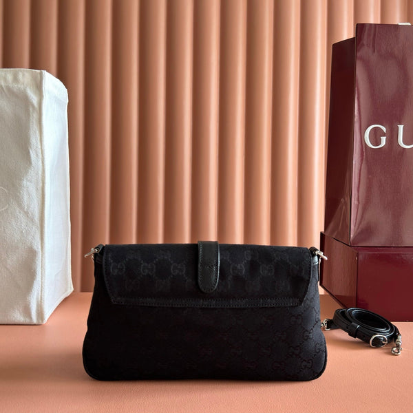 Gucci Aperitivo Medium 26 Shoulder Bag Black in GG Canvas 284943