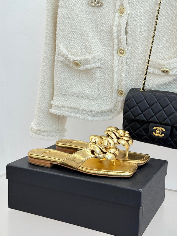 Chanel 26 Camellia Flip-Flops Gold in Cowhide 706390