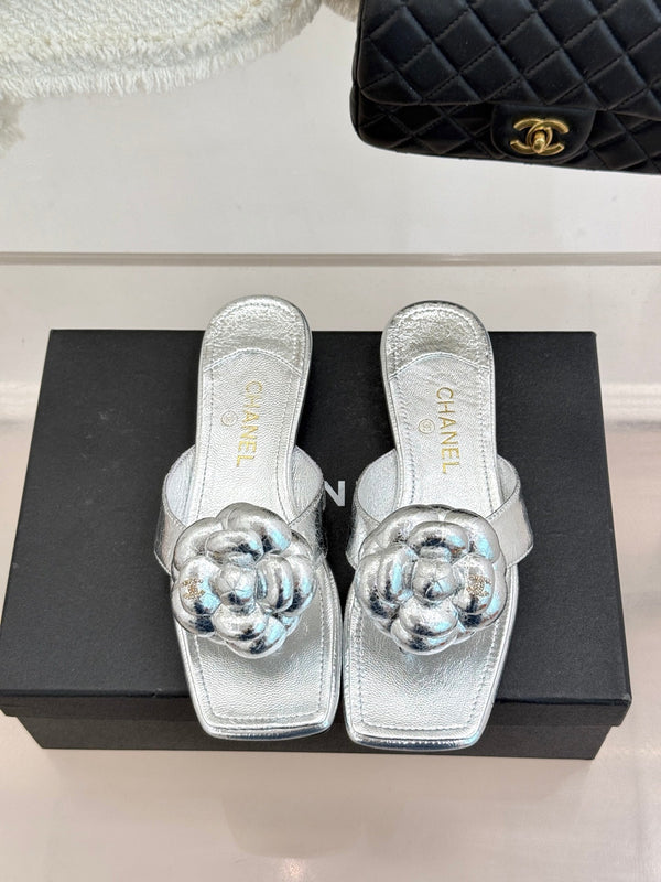 Chanel 26 Camellia Flip-Flops Silver in Cowhide 706389