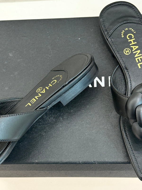 Chanel 26 Camellia Flip-Flops Black in Cowhide 706386