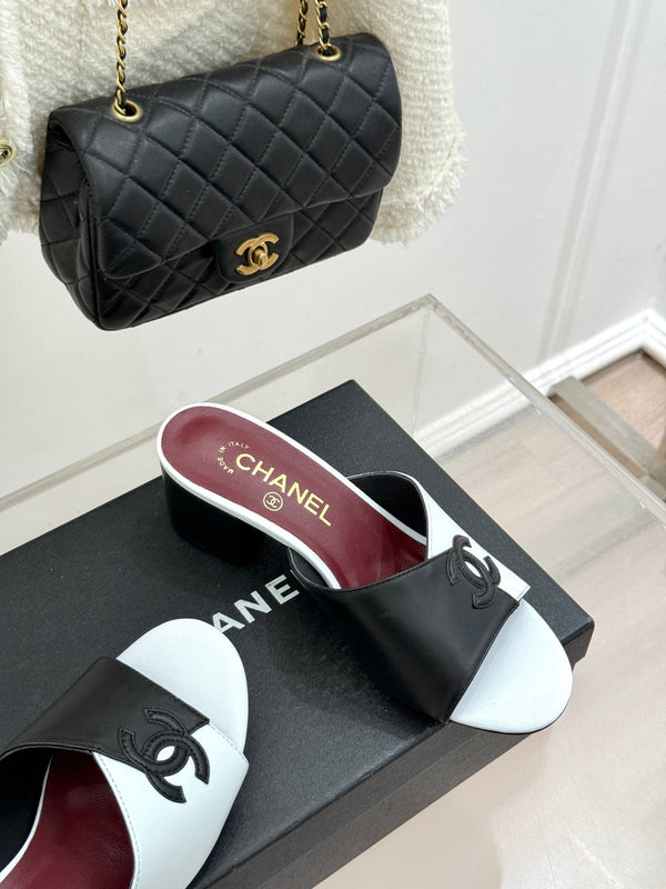 CC 26S Double C Patchwork Sandal 50 White Black in Cowhide 706376
