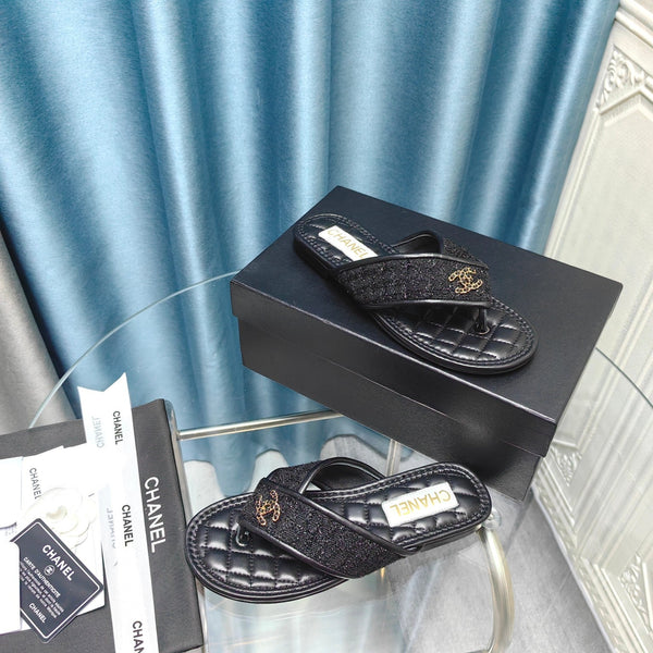 Chanel 26P Flip-Flops Black in Woven 712310