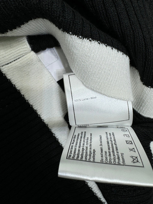 Chanel Short-Sleeve T-Shirt Black in Wool 373088