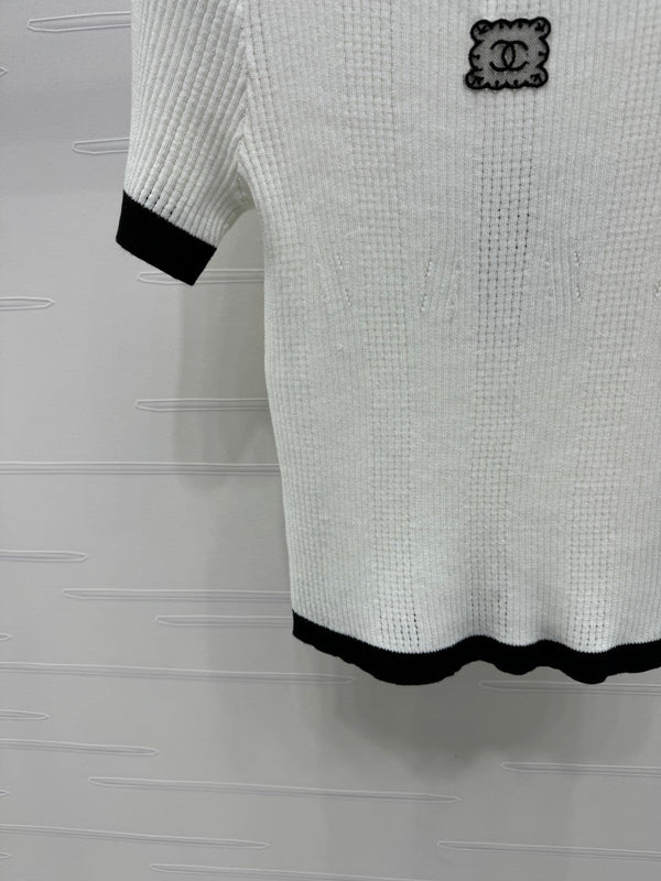 Chanel Short-Sleeve T-Shirt White in Wool 373087