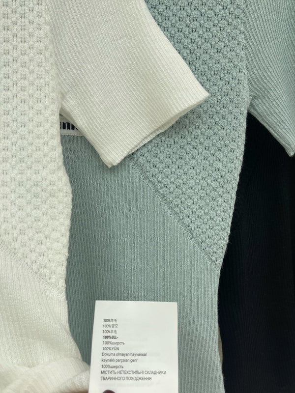 Miu Miu 26 V-neck Short-sleeve Top in Wool 370564