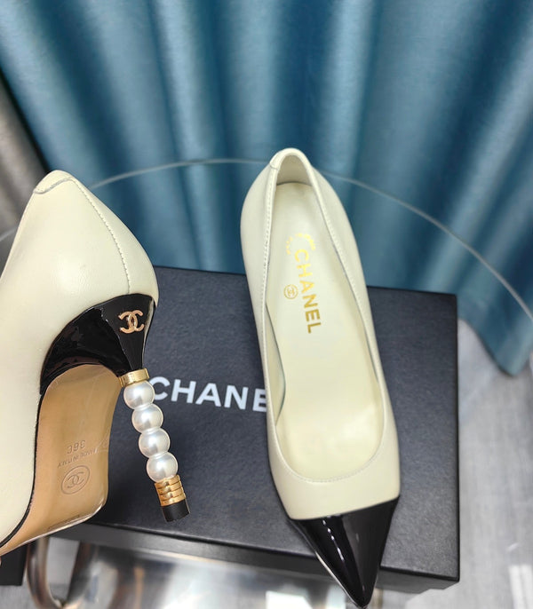 Chanel 26 Pointed Toe 85mm Pearl Ivory in Cowhide 712800