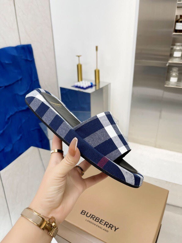 Burberry 26 Check Slippers Navy Blue Black in Cotton Linen 729729