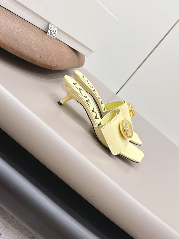 Loewe 26 Sandal 45 Light Yellow in Sheepskin 738734