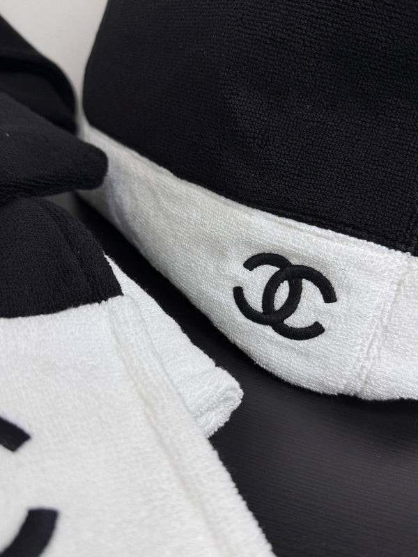 Chanel 2026 Beach Bag 60 Black in Cotton