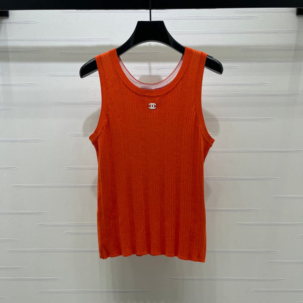 Chanel 2026 Vertical Ribbed Crew Neck Knit Vest Orange in Knit Fabric 376046