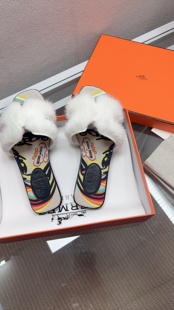 Hermes H-Style Flat Open-Toe Sandals White in Mink Fur 739514