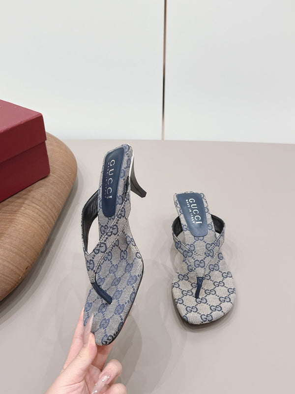 Gucci 26 Round Toe Flip-Flops 60 Navy Blue in Jacquard Fabric 739377