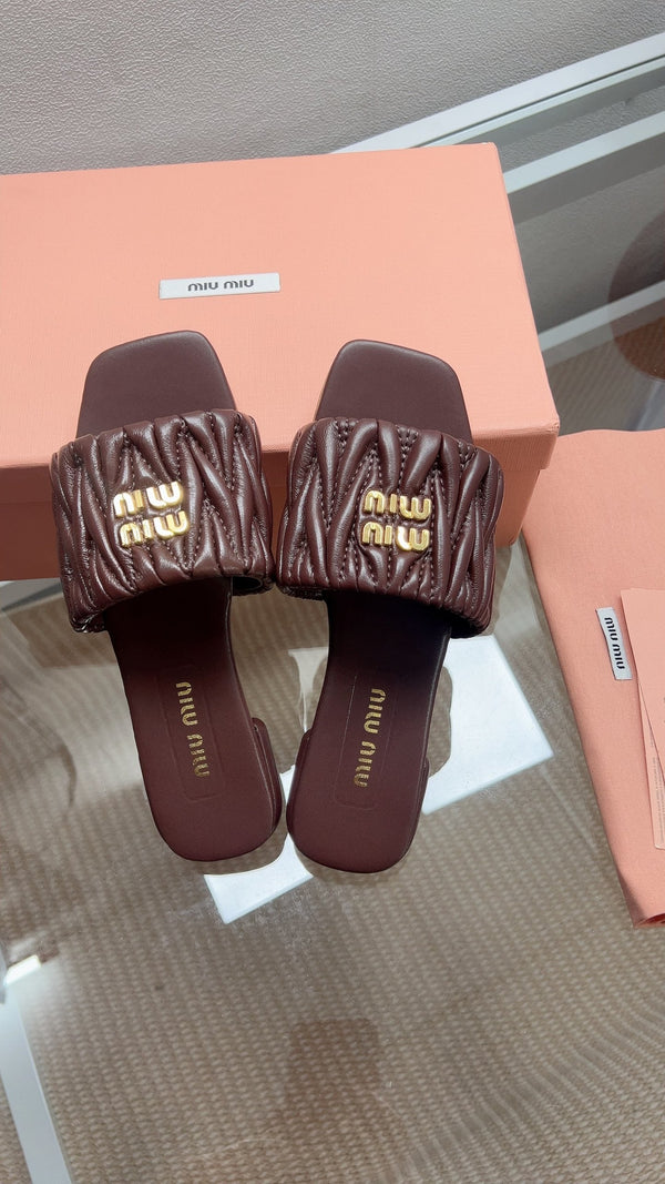 Miu Sandal Brown Matelassé Leather 739549