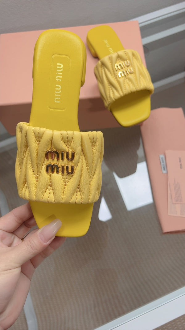 Miu Sandal Yellow Matelassé Leather 739550