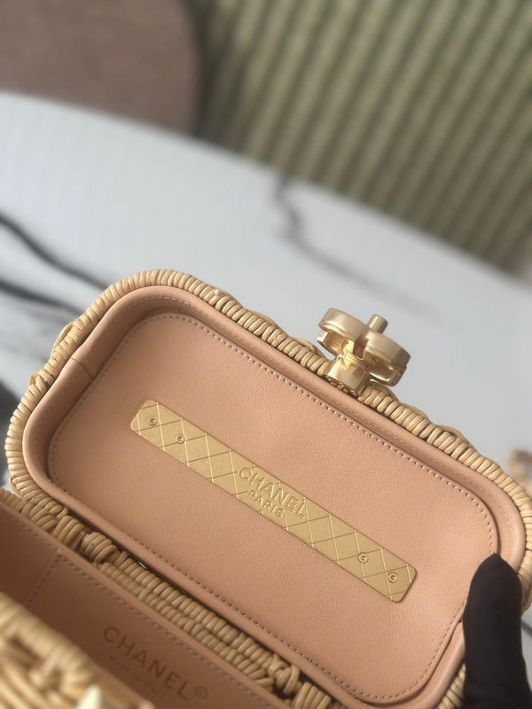 Chanel 26c Vanity Case 19.5cm Straw Color in Woven Rattan