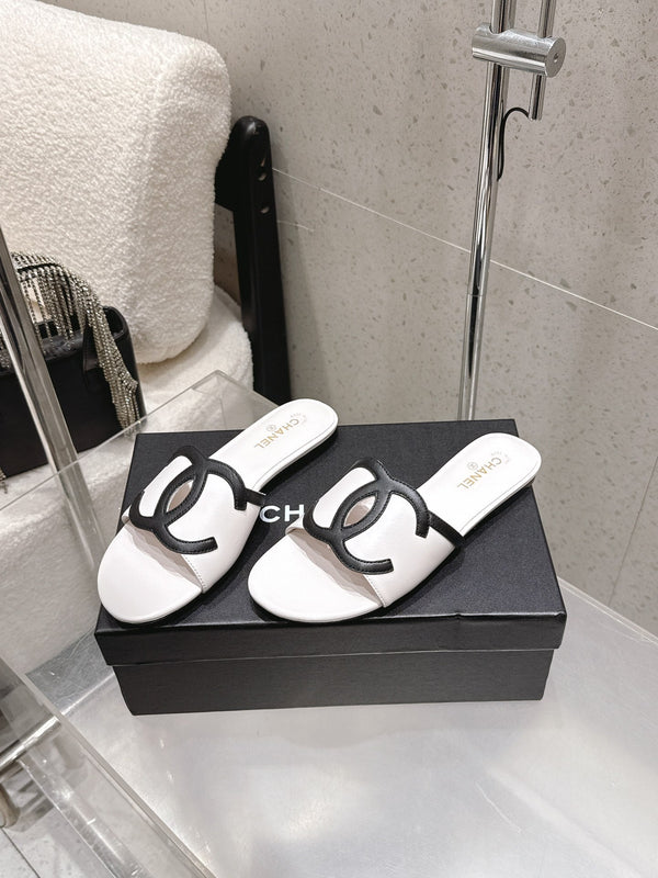 Chanel Double C Flat Slip-on Sandals White in Lambskin 740708