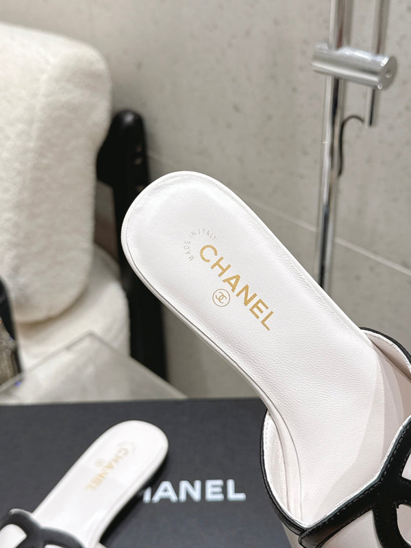 Chanel Double C Flat Slip-on Sandals White in Lambskin 740708