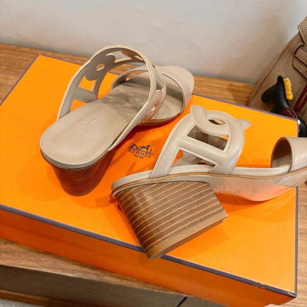 Hermès Sandal 60 Beige in Calfskin 743968