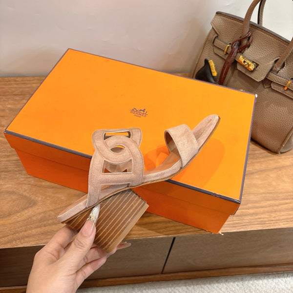Hermès Sandal 60 Beige in Suede 743970