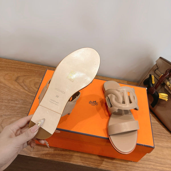 Hermès Sandal Beige in Calfskin 743977