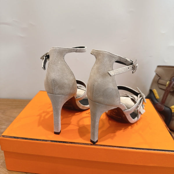 Hermès Liv Sandal 10.5 Beige in Deerskin 744075