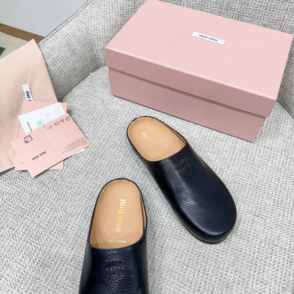 Miu 26 Mules Black in Cowhide 747403