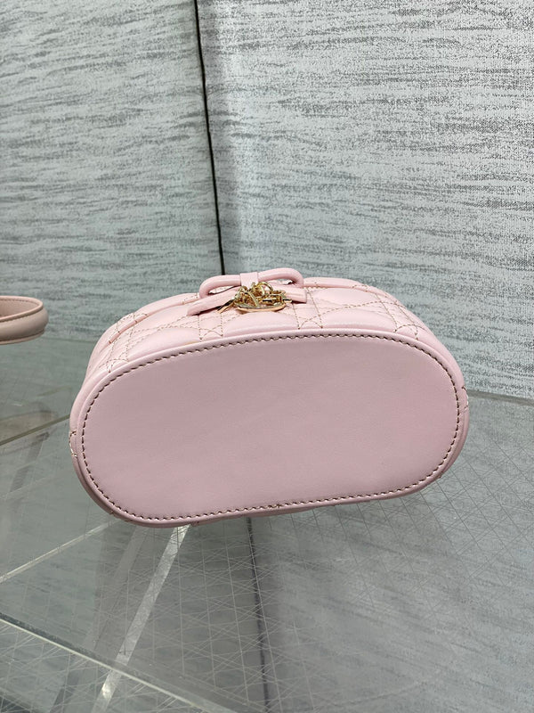 CD Bow-embellished Cosmetic Bag 17.5 Pink in Lambskin 286422