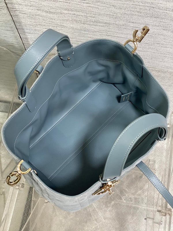 CD Toujours Vertical 28.5cm Light Blue in Suede 286497