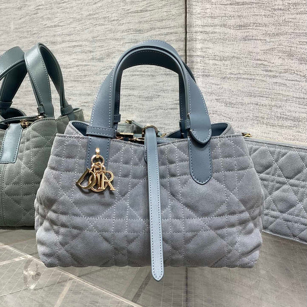 CD Toujours Vertical 23cm Light Blue in Suede 286500