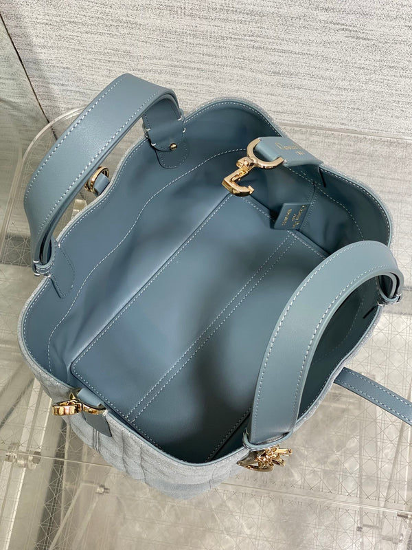 CD Toujours Vertical 23cm Light Blue in Suede 286500