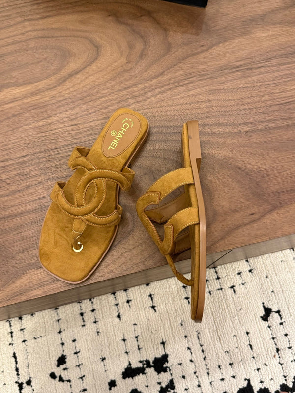 CC 26 Sandal Brown in Velvet 748532