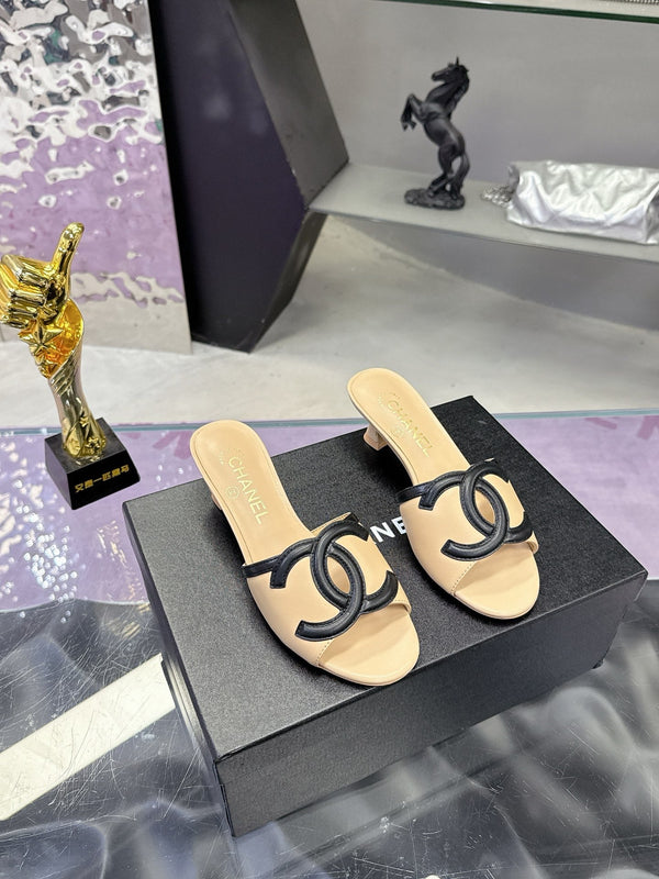 CC Double C Logo Kitten Heel 25mm Sandals Beige in Leather 757853
