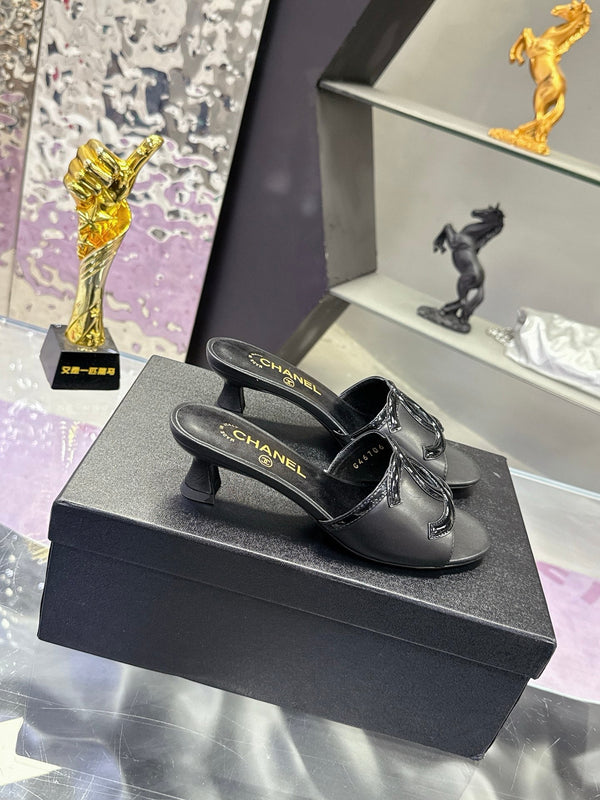 CC Double C Logo Kitten Heel 25mm Sandals Black in Leather 757855