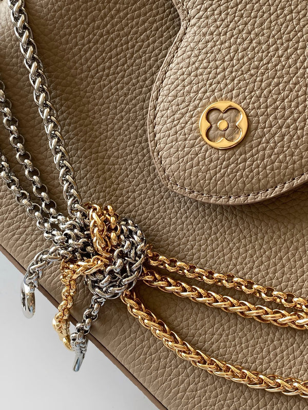 LV Capucines Mini Handbag Taupe in Taurillon Calfskin leather 287077